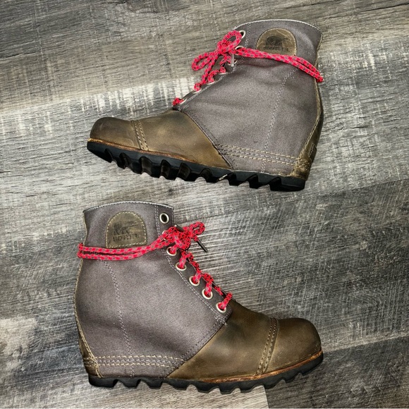 Sorel 1964 Premium PDX Wedge Boot, pre-loved condition - Picture 5 of 16